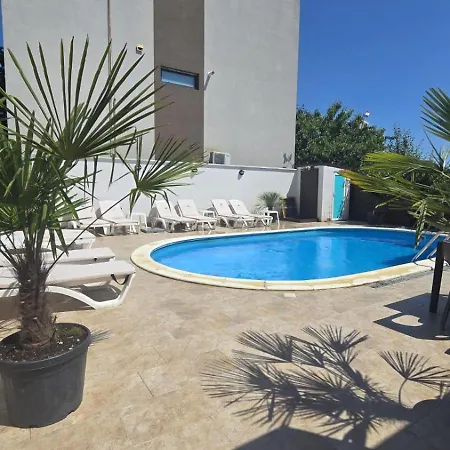 Tiny Village Mamaia Nord - House 2 Сasa de vacaciones *