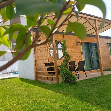 Tiny Village Mamaia Nord - House 2 Дом отдыха